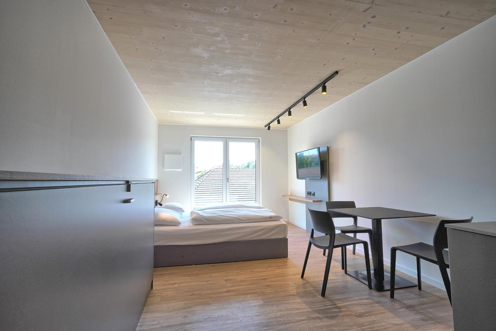 Timber One Boardinghouse Dorfen Aparthotel Exterior foto