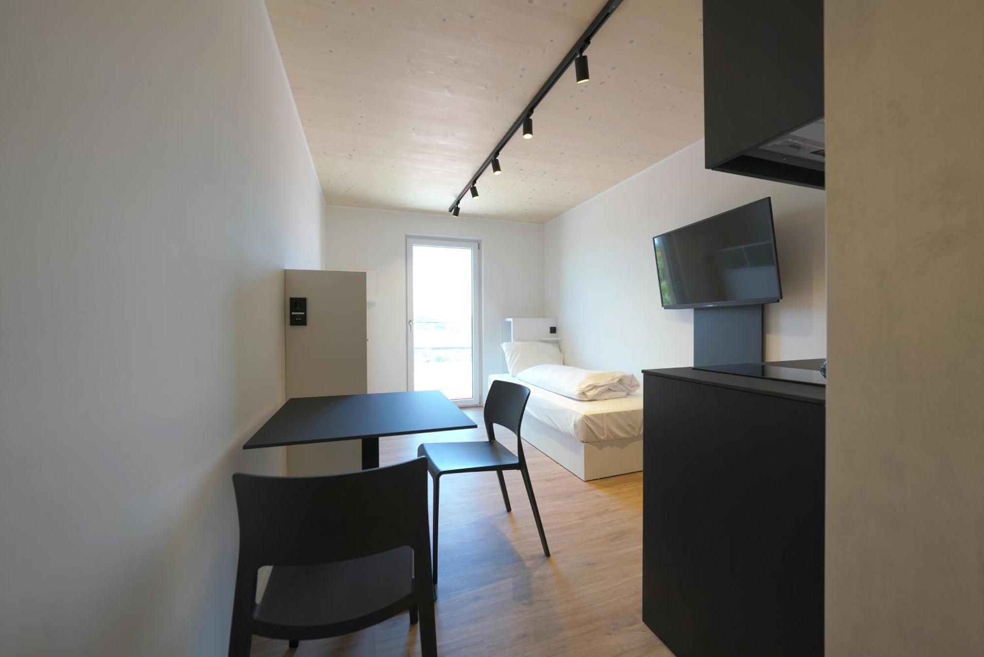 Timber One Boardinghouse Dorfen Aparthotel Exterior foto